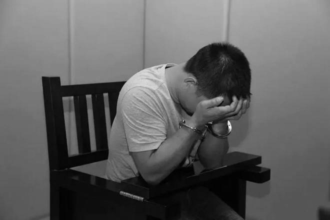 床下惊现人脚1997年荥经县“10·29”川云宾馆男尸案侦破始末(图6)