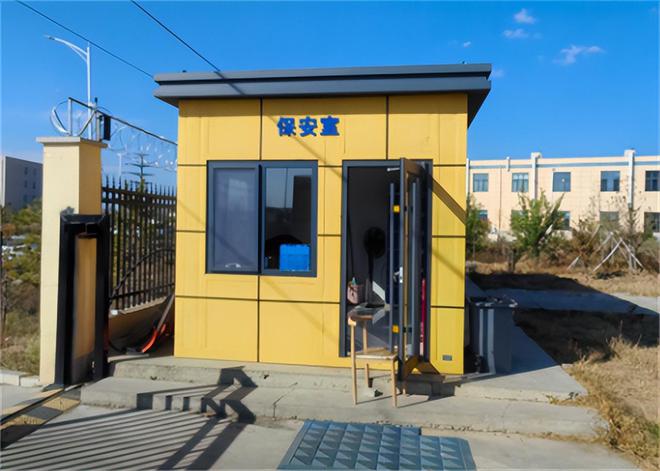 三男子殴打六旬保安伤势严重只因十块钱？酒店老板称绝不私了(图10)