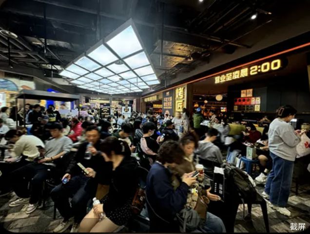 474家餐饮首店 22条美食类“夜京城”打卡地 解锁北京国际美食之都最新版图(图3)